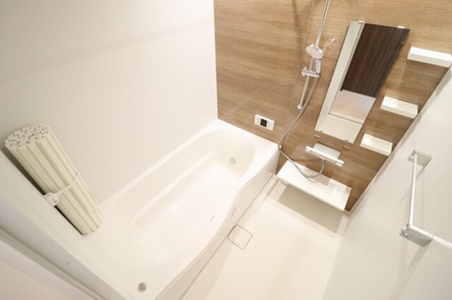 バス・シャワールーム　浴室