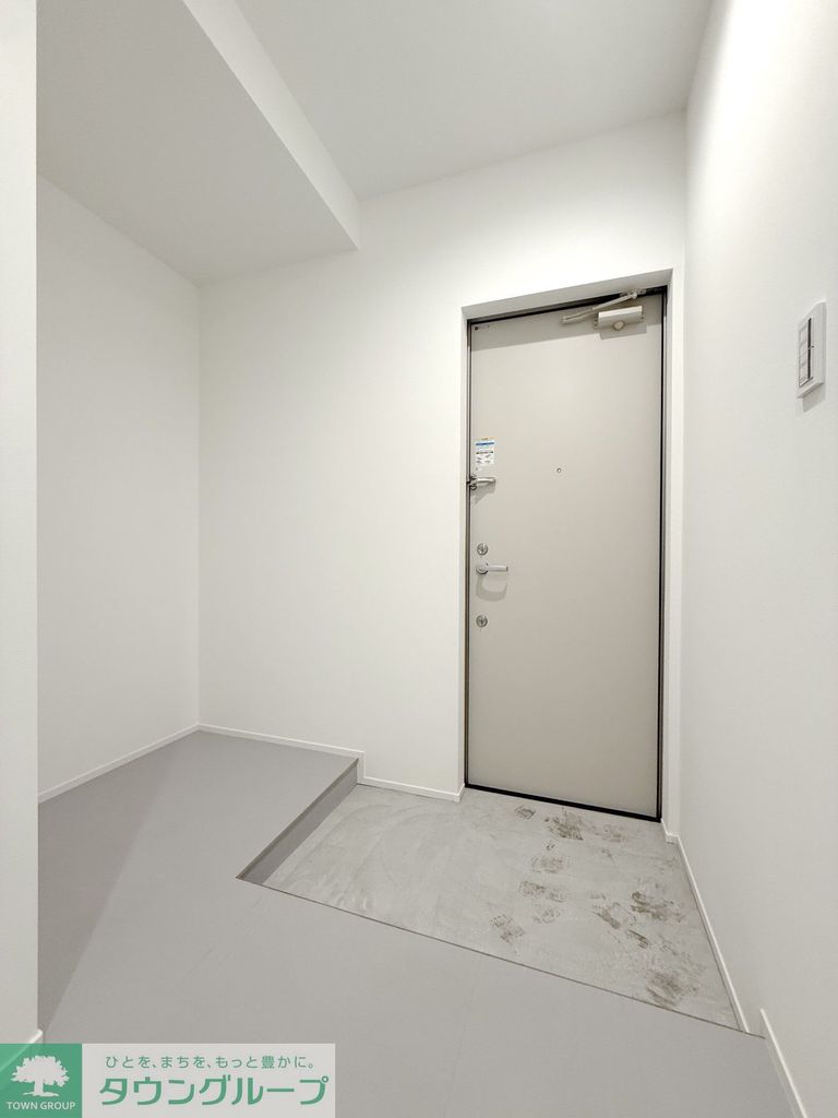 玄関　タウンハウジング調布店まで♪