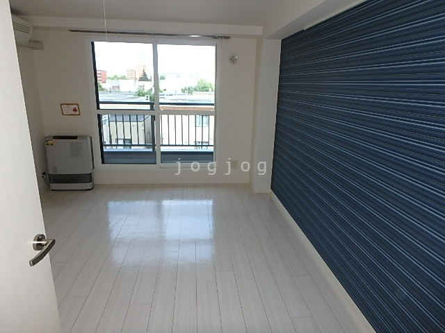 居室・リビング　同号室タイプ写真