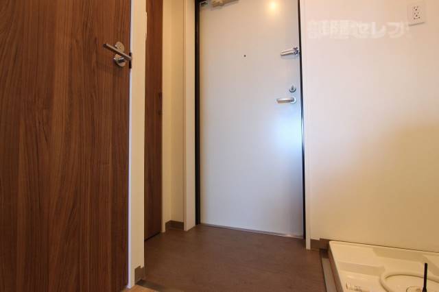 玄関　玄関も広めです。