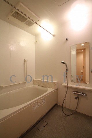 バス・シャワールーム　バスルーム