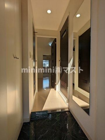 玄関　同マンション内・別居室参考写真