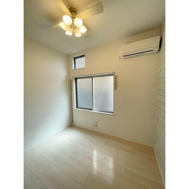 居室・リビング　リビング?