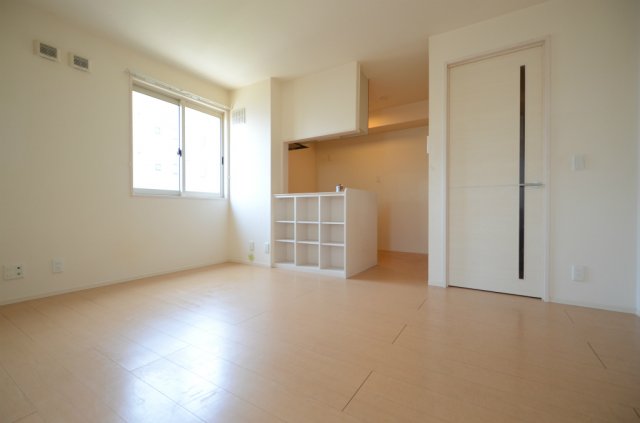 居室・リビング　エアコン付きで初期費用を抑えられます