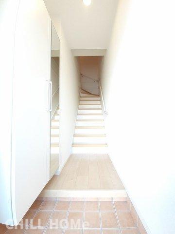 玄関　当社、チルホームのHPもご覧ください(^^)/物件情報多数♪