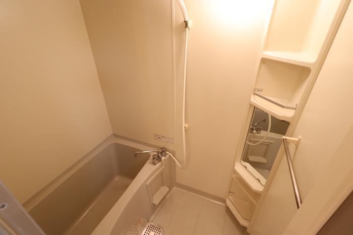 バス・シャワールーム　バスルーム