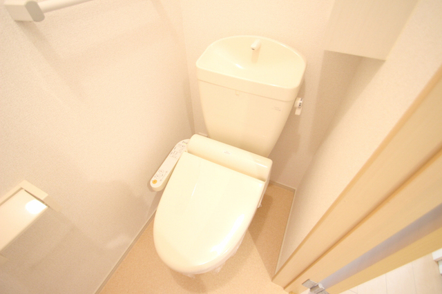 トイレ　※別室の参考写真です。