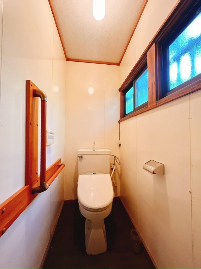 トイレ　換気できる窓付きトイレ