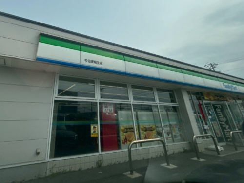 コンビニ　ファミリーマート 今治東鳥生店（コンビニ）まで161m