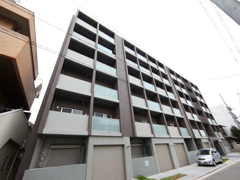 建物外観　外観　防犯カメラ付　オートロック　宅配ＢＯＸ