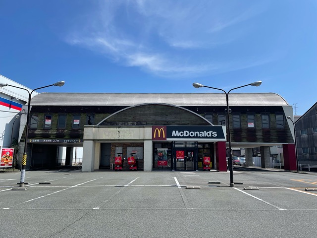 飲食店　マクドナルド２４号橿原店（飲食店）まで1035m