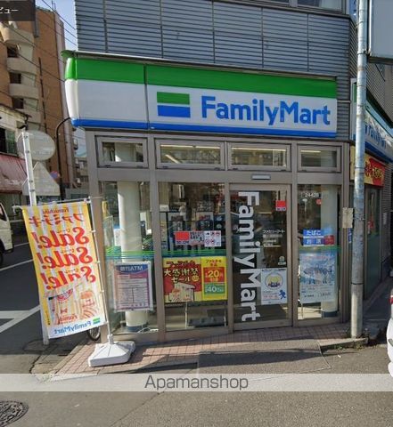 コンビニ　ファミリーマート（コンビニ）まで422m