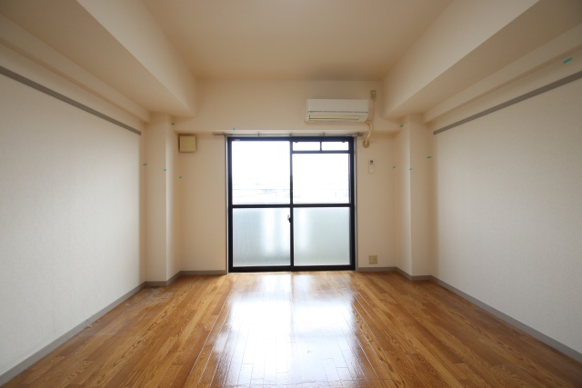 居室・リビング　※別号室の参考写真です※