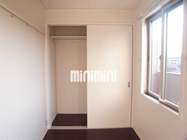 トイレ　手を洗う場所もありますよ