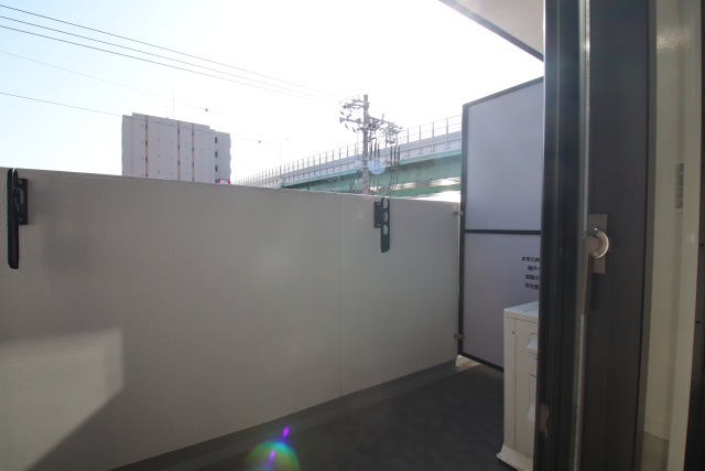 バルコニー　※別室の参考写真の為、現況優先です。