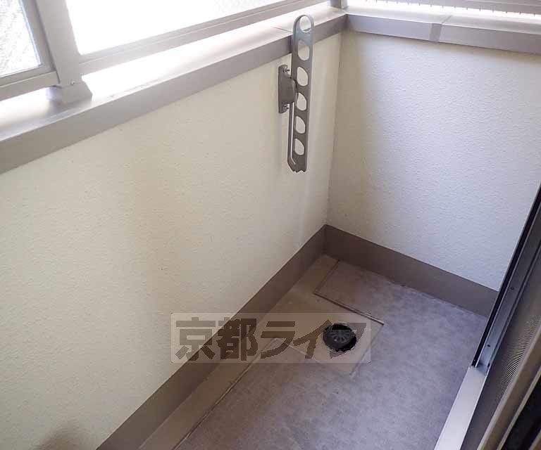 バルコニー　広々としたバルコニーです。