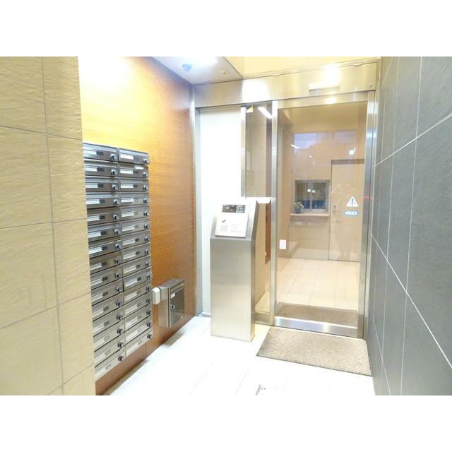 ロビー　オートロック