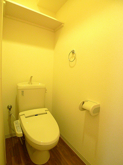 トイレ　温水洗浄便座