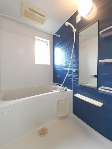 バス・シャワールーム　お風呂で日々の疲れを落としましょう