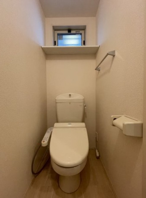 トイレ　※別部屋参考写真