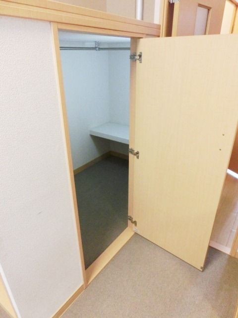 その他　ベッド下収納