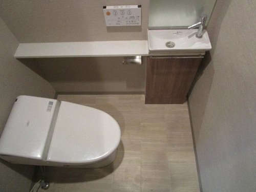 トイレ　トイレ