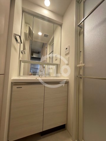 洗面設備　コンフォリア・リヴ博労町一丁目Q　独立洗面台