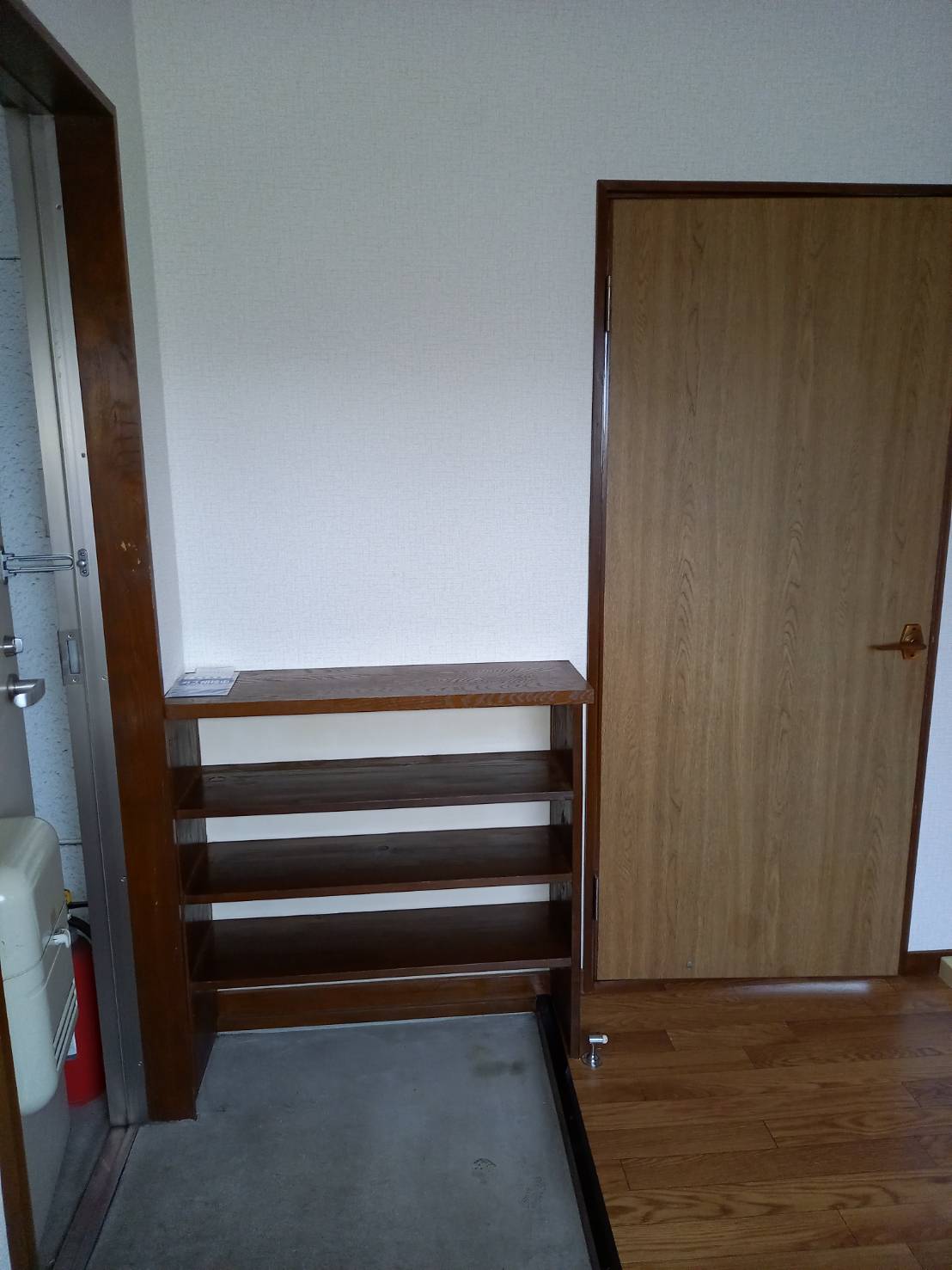 玄関　下駄箱収納