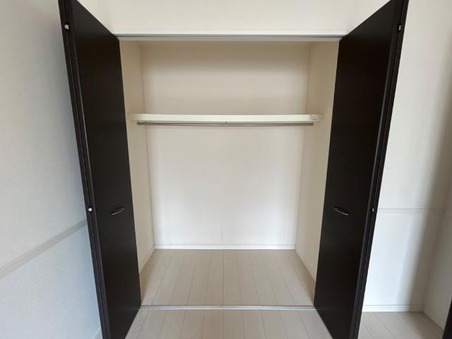 収納　洋室収納