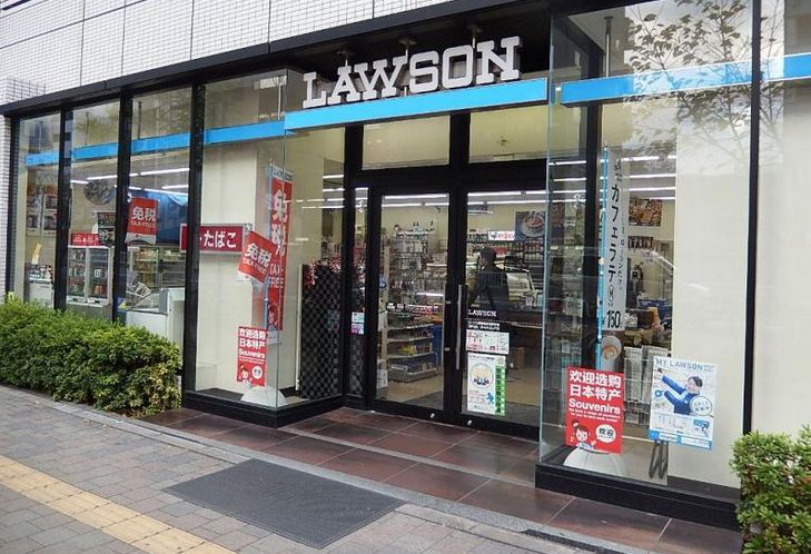 コンビニ　ローソン都営東新宿駅前店（コンビニ）まで53m