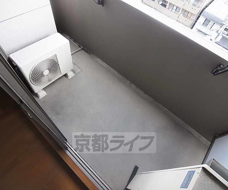 バルコニー　日当たりの良いバルコニーです。