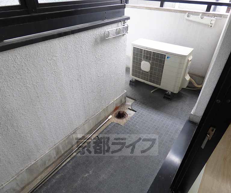 バルコニー　広々としたバルコニーです。