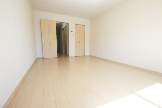 居室・リビング　※別部屋の写真です