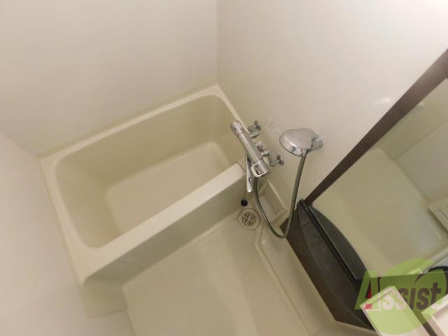 バス・シャワールーム　お湯に浸かって１日の疲れを癒やしてください