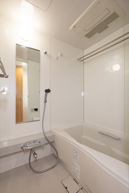 バス・シャワールーム　※写真は同タイプ住戸です。