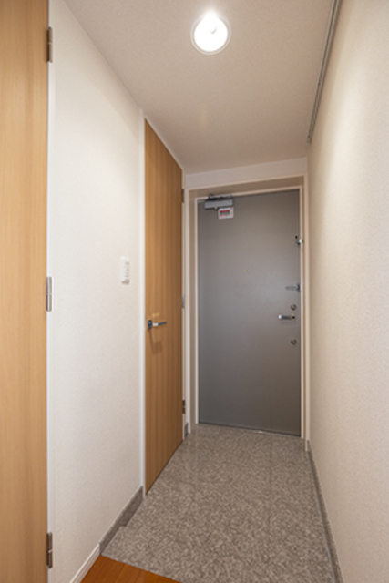 玄関　※写真は同タイプ住戸です。