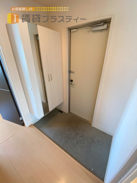 玄関　広々とした玄関。