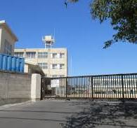 小学校　堺市立西陶器小学校（小学校）まで688m