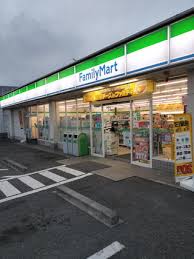 コンビニ　ファミリーマート 泉北田園大橋店（コンビニ）まで924m