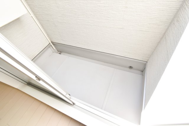 バルコニー　明るいバルコニーです