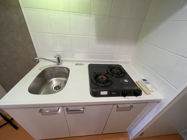 キッチン　(参考)同マンション別間取り他部屋の写真（間取り図が正）