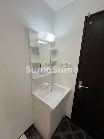 洗面設備　コンパクトで使いやすい洗面所