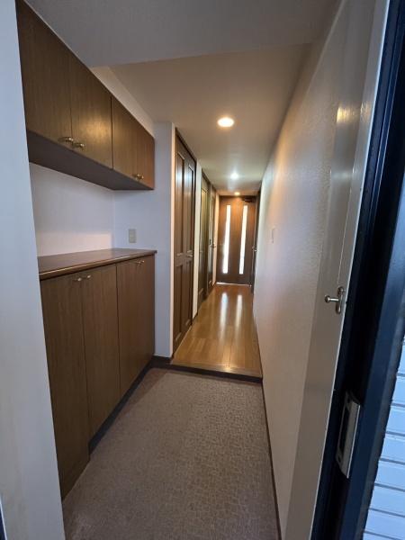 玄関　広い玄関ホール