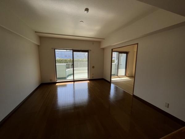 その他　広々したリビングダイニング