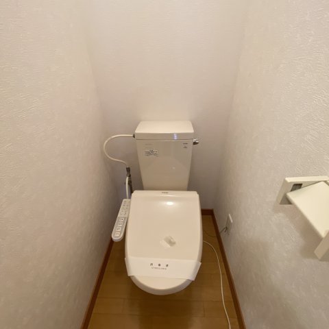 トイレ　トイレもきれいです