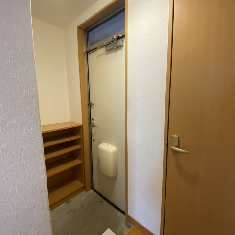 玄関　落ち着いた玄関です