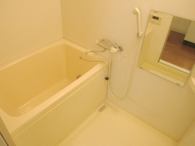 バス・シャワールーム　追炊きお風呂