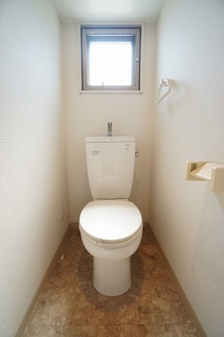 トイレ　※同型タイプの為、現状優先