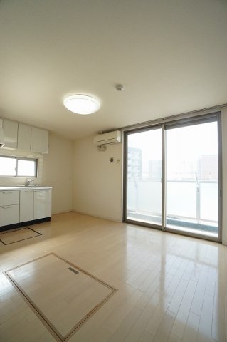 居室・リビング　※同型タイプの為、現状優先