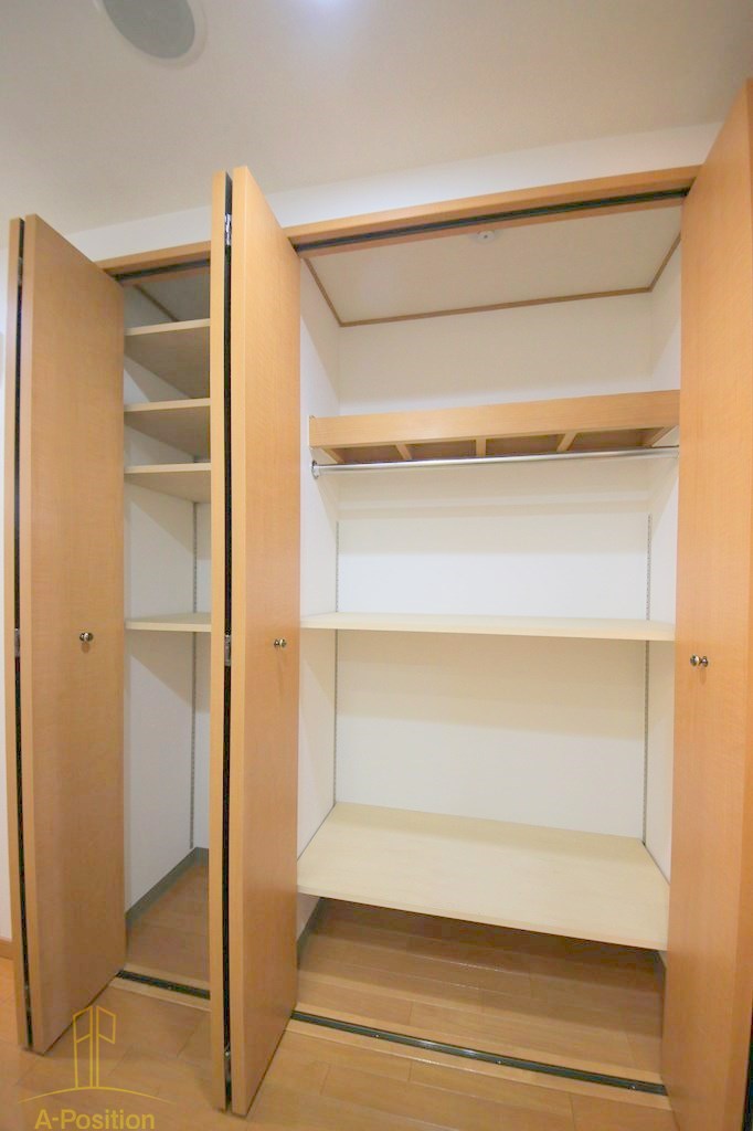 収納　サムティ本町橋